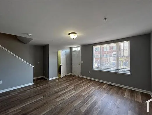 3 bed, $2,500 — Photo 3