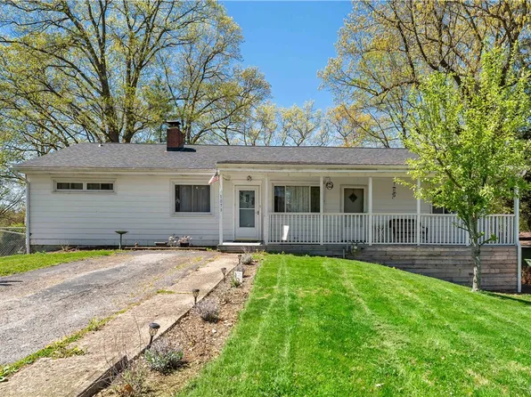 1073 Crest Dr, Crescent, PA 15046