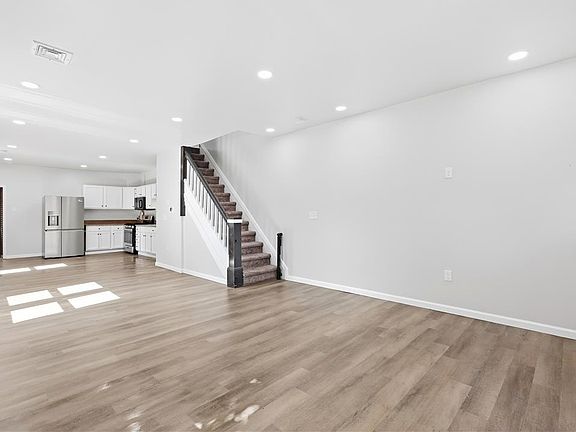 4th image of 564 Washington Ave