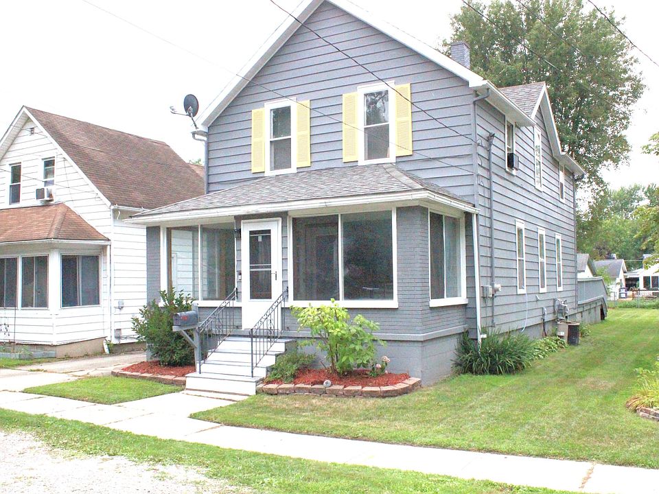 1st image of 208 Jay St