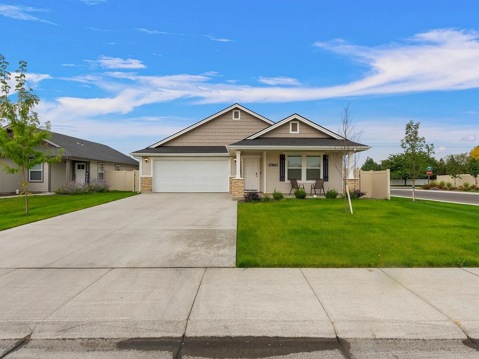 17893 Sunset Ridge Ave — Photo 2