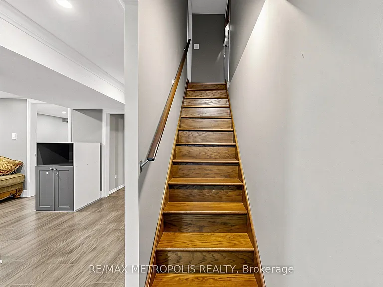 61 Horseshoe Cres #BASEMENT — Photo 24