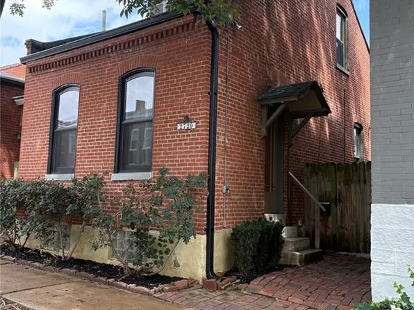 2720 McNair Ave, Saint Louis, MO 63118