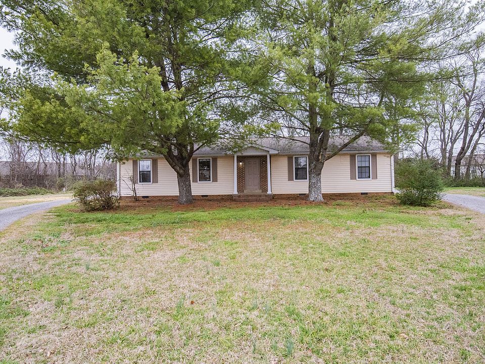 1st image of 365 Creekwood Ct