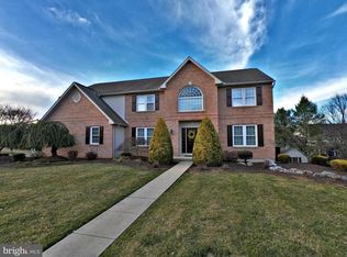 29 Laura Ct, Sinking Spring, PA 19608