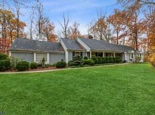 5 N Gate Rd, Mendham, NJ 07945