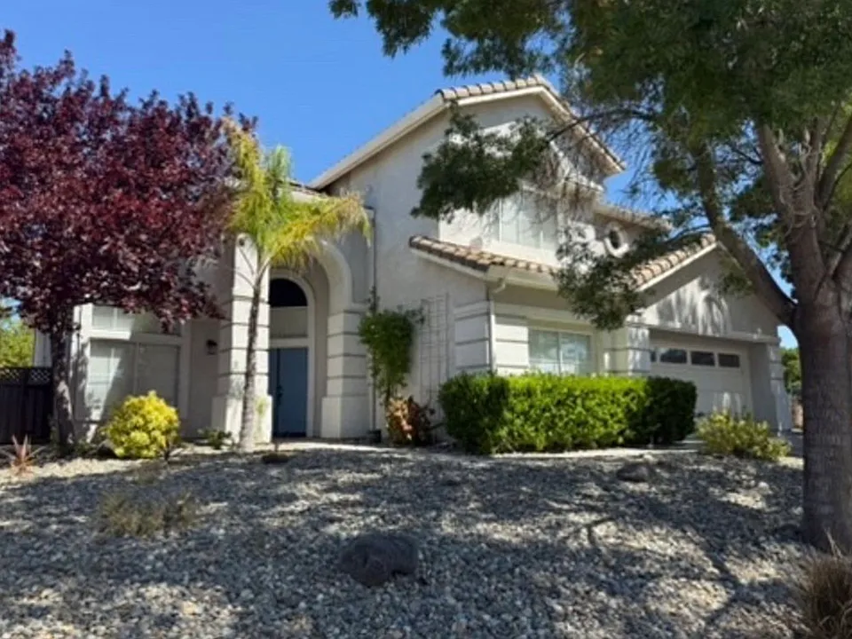 2005 Spruce Way