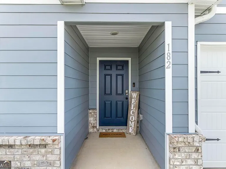 182 Lochwolde Dr — Photo 4