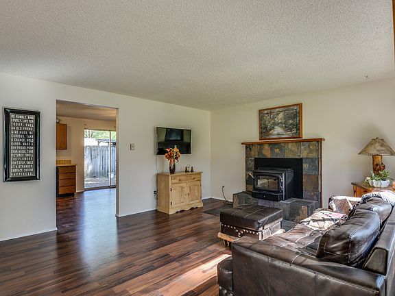 5th image of 14706 447th Ave SE