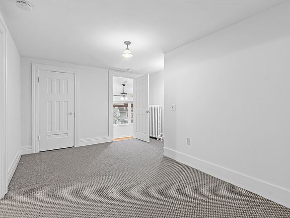 5th image of 304 Dartmouth St APT 4