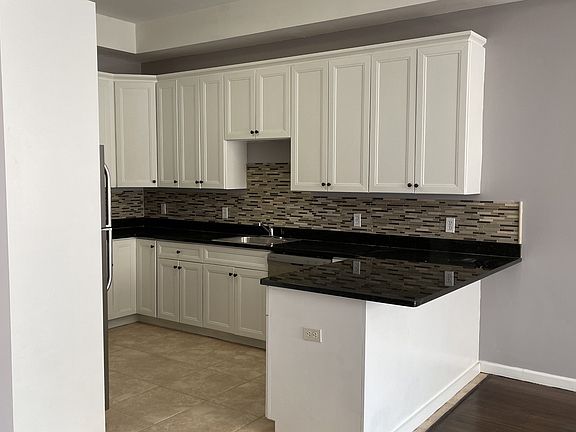 4th image of 5005 Palisade Ave #10544708