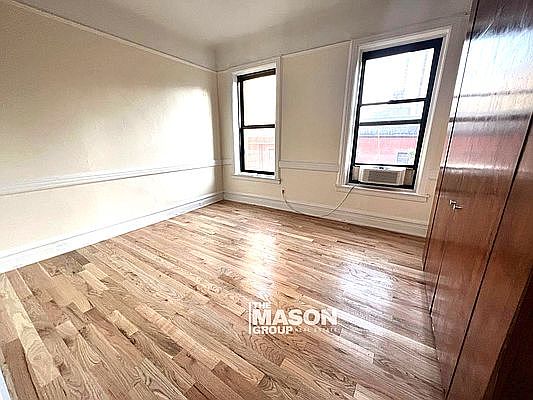 3rd image of 171 E 81st St #5R