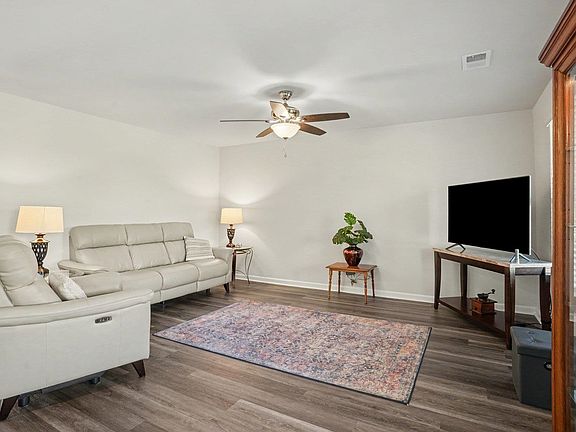 4th image of 3481 Ashridge Way