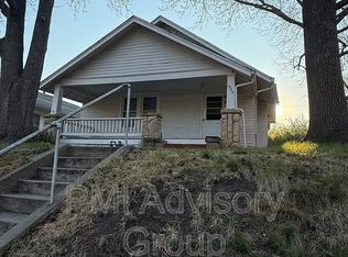 1228 SW Woodward Ave, Topeka, KS 66604