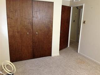 5th image of 293 Tilmor Dr