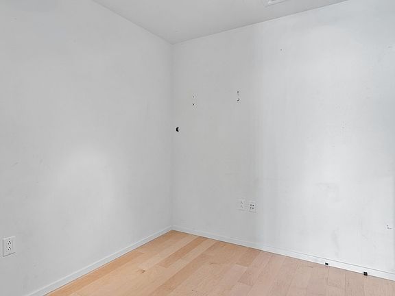 5th image of 35 E 100 S APT 702