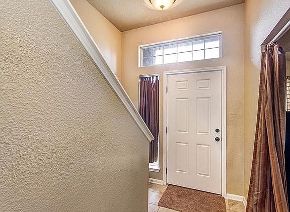 2nd image of 800 San Vicente Dr
