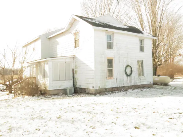 717 E Girard Rd, Quincy, MI 49082