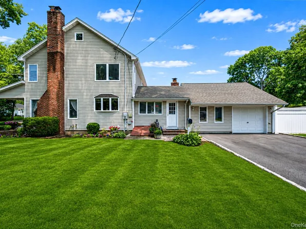 77 Toomey Road, West Islip, NY 11795