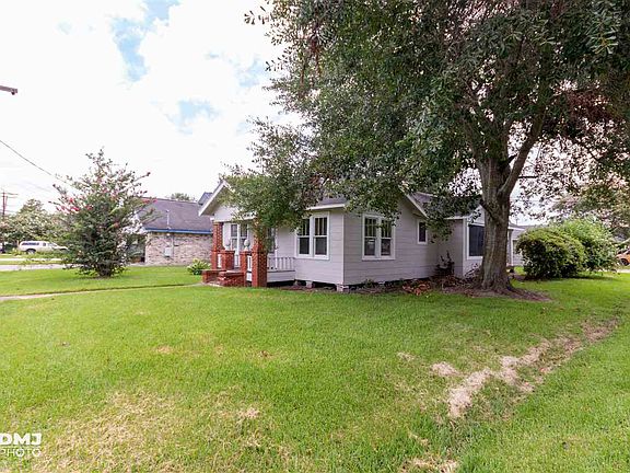2nd image of 704 N 15th St