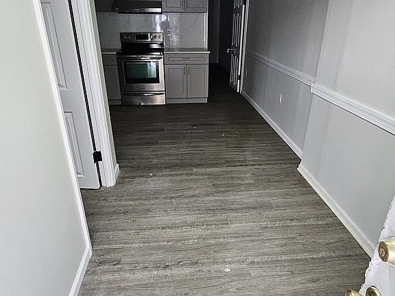 4th image of 1335 Stirling St Floor 1