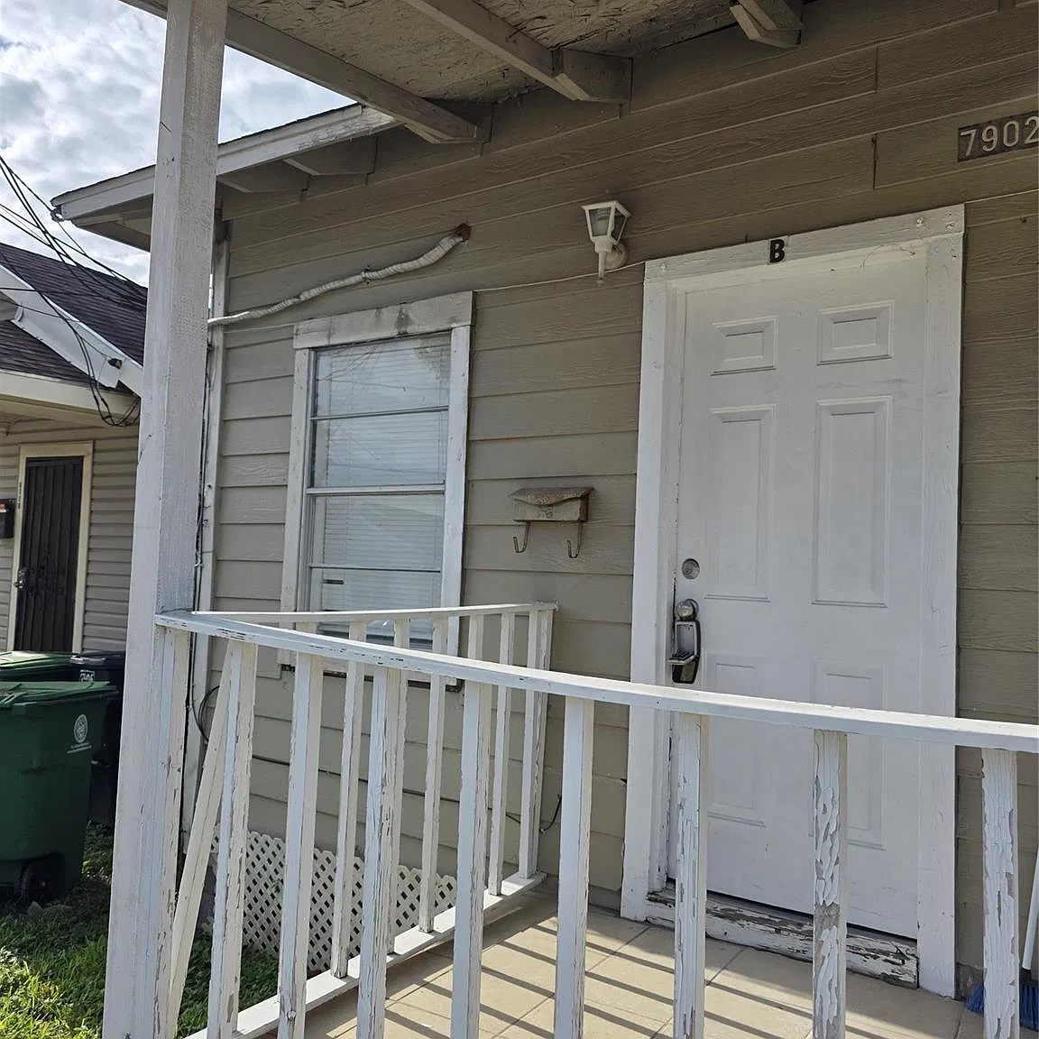 1 bed, 1.0 bath, 1056 sqft, $800 — Photo 1