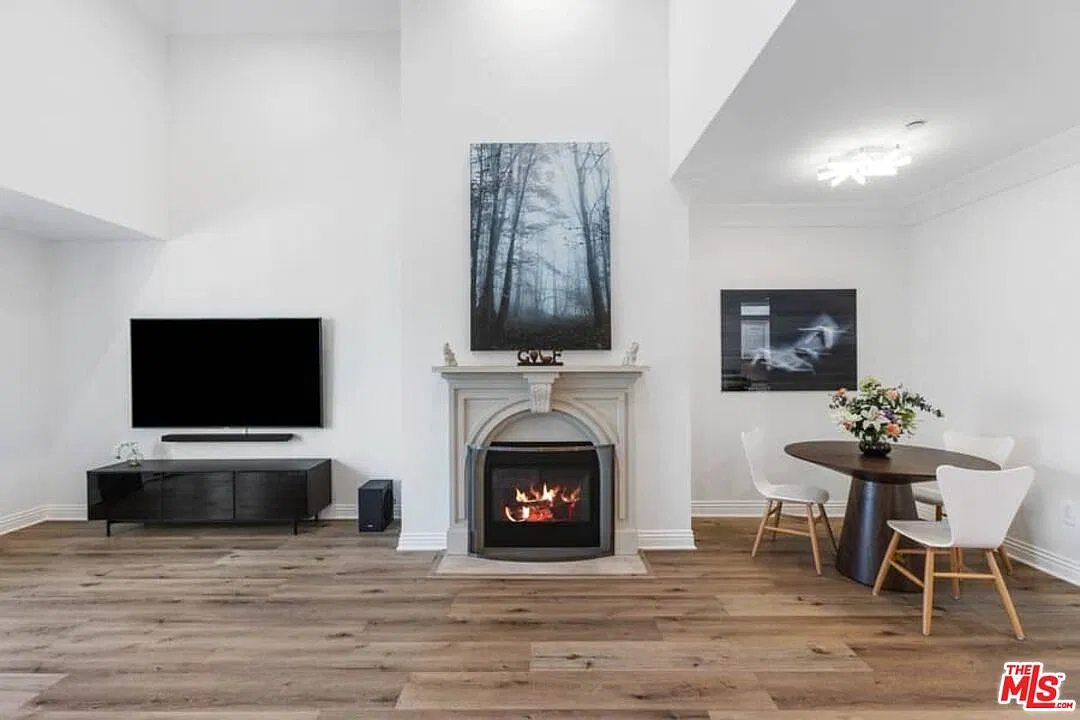 2 bed, 2.5 bath, 1736 sqft, $11,000 — Photo 4
