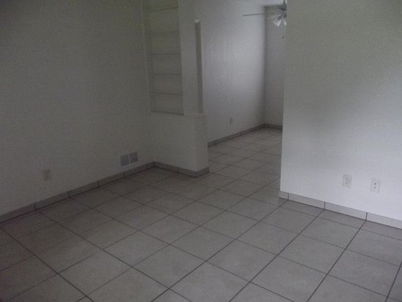 4th image of 4101 30th St N