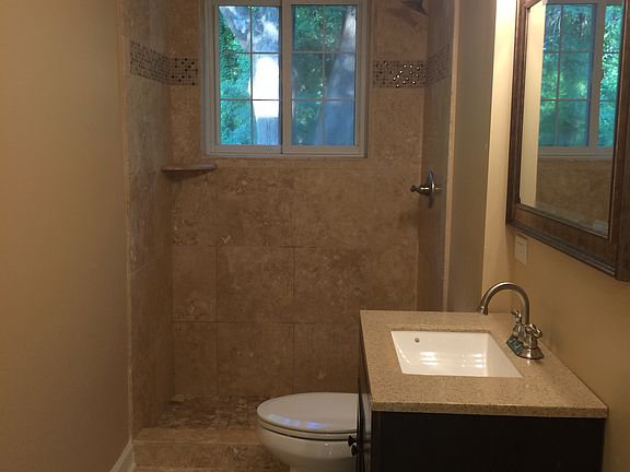 2nd image of 27 Vicki Cir