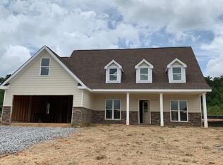 19 Winding Flower Walk, Adairsville, GA 30103