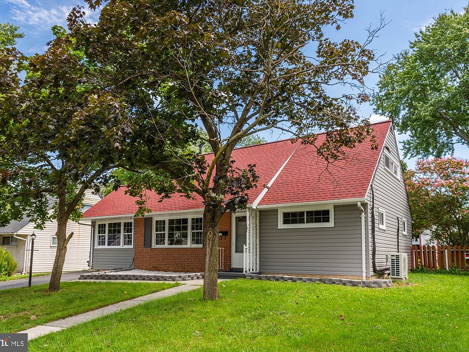1st image of 151 S Meadow Dr