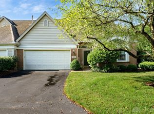 1414 Yankee Vineyards Dr, Dayton, OH 45458
