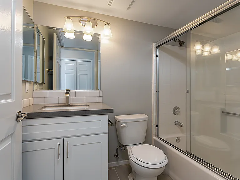 1216 S Corning St — Photo 66