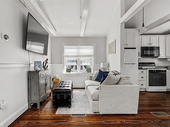 5th image of 36 Ocean Rd N