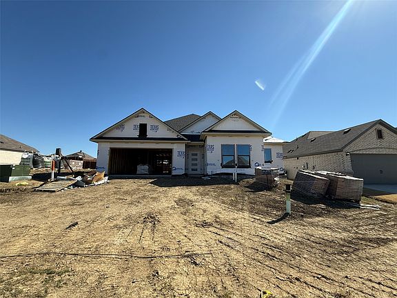 2nd image of 208 Shepards St