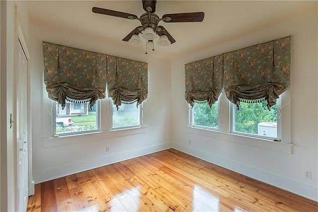 314 Hesper Ave — Photo 12