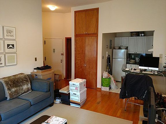 2nd image of 25 W 74th St APT 4A