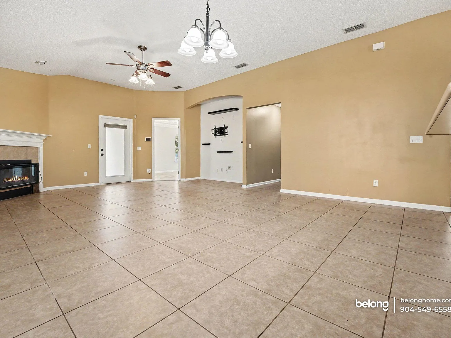 4 bed, 2.0 bath, 1659 sqft, $2,145 — Photo 3