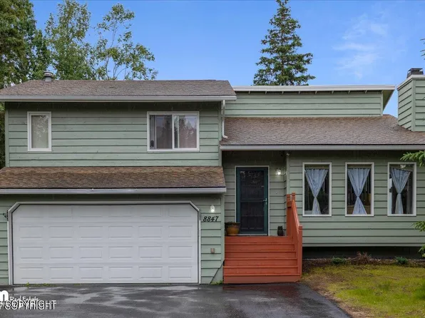 8847 Kak Island St, Eagle River, AK 99577