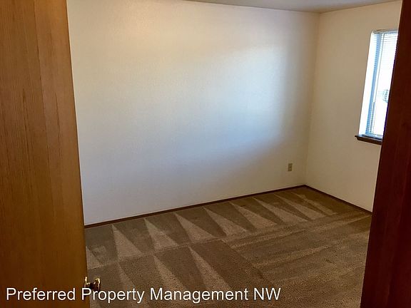 5th image of 3306 Hoyt Ave APT 204