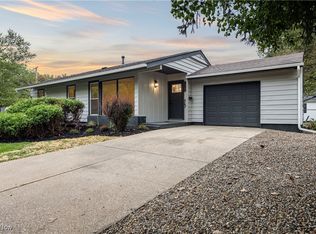 880 Warrington Rd, Akron, OH 44320