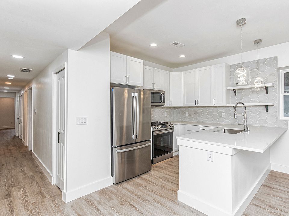 1st image of 4159-4161 Hartford St #3