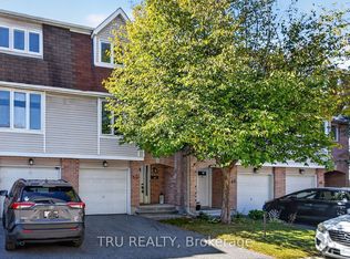 50 Lightfoot Pl #90, Ottawa, ON K2L3M2