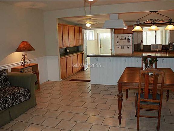 2nd image of 1318 Stacey Ln