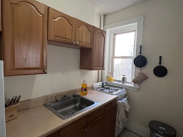 24 Peterborough St #15 — Photo 5