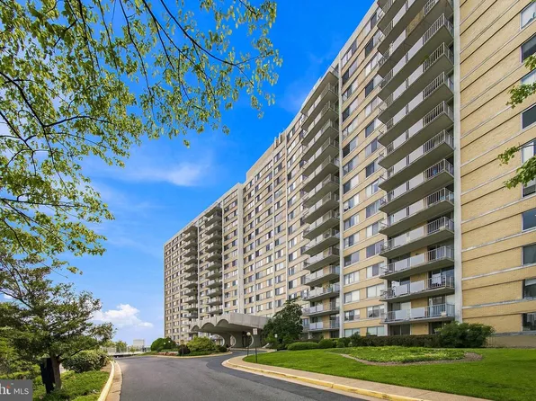 301 N Beauregard St APT 1017, Alexandria, VA 22312