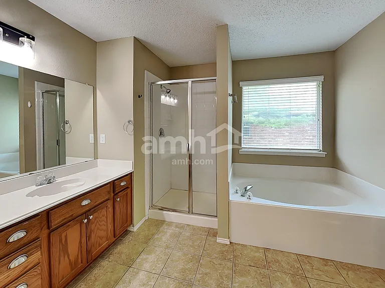 3999 Freedom Ln — Photo 12