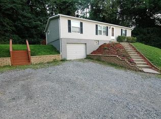 996 Moxon St, Crescent, PA 15046