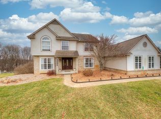 4342 Ridge Ct, Pinckney, MI 48169
