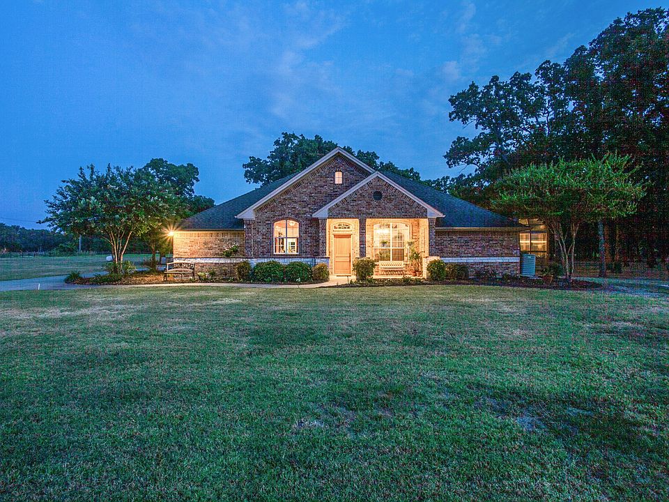 1st image of 3415 Private Road 2562